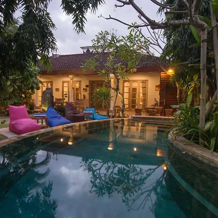 Bale Seminyak Bed & Breakfast